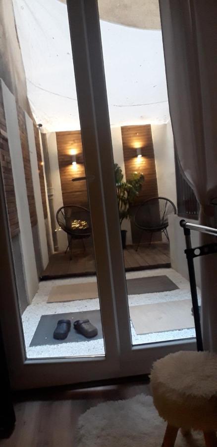 Studio Apartman Black & White Centar Sarajevo Free Parking Exterior photo