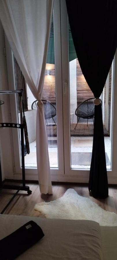 Studio Apartman Black & White Centar Sarajevo Free Parking Exterior photo
